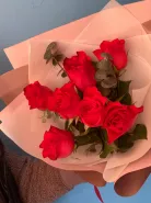 Букет алых роз 🌹