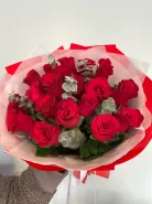 Букет роз с эвкалиптом