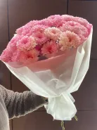 Букет розовых кустовых хризантем 