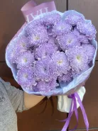 Букет лиловых хризантем