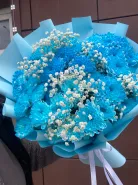 Пышный букет хризантем и гипсафил