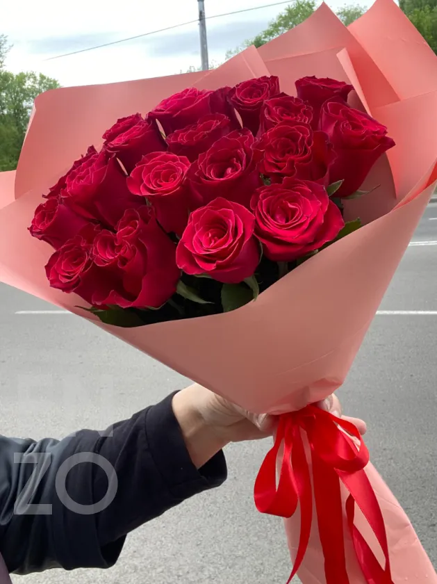 Букет из 19 роз Кения