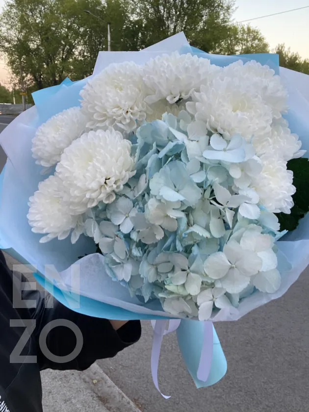 Гортензия и кустовая хризантема 💙