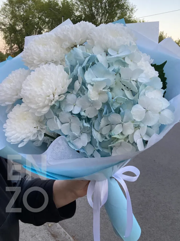 Гортензия и кустовая хризантема 💙